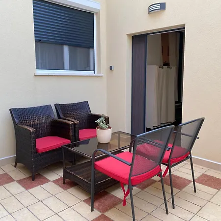 Dragica Apartman Valbandon