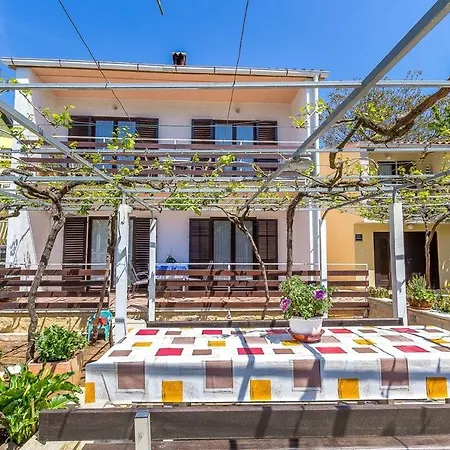 Apartamento Dragica Valbandon