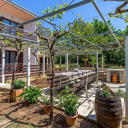 Apartamento Dragica Valbandon